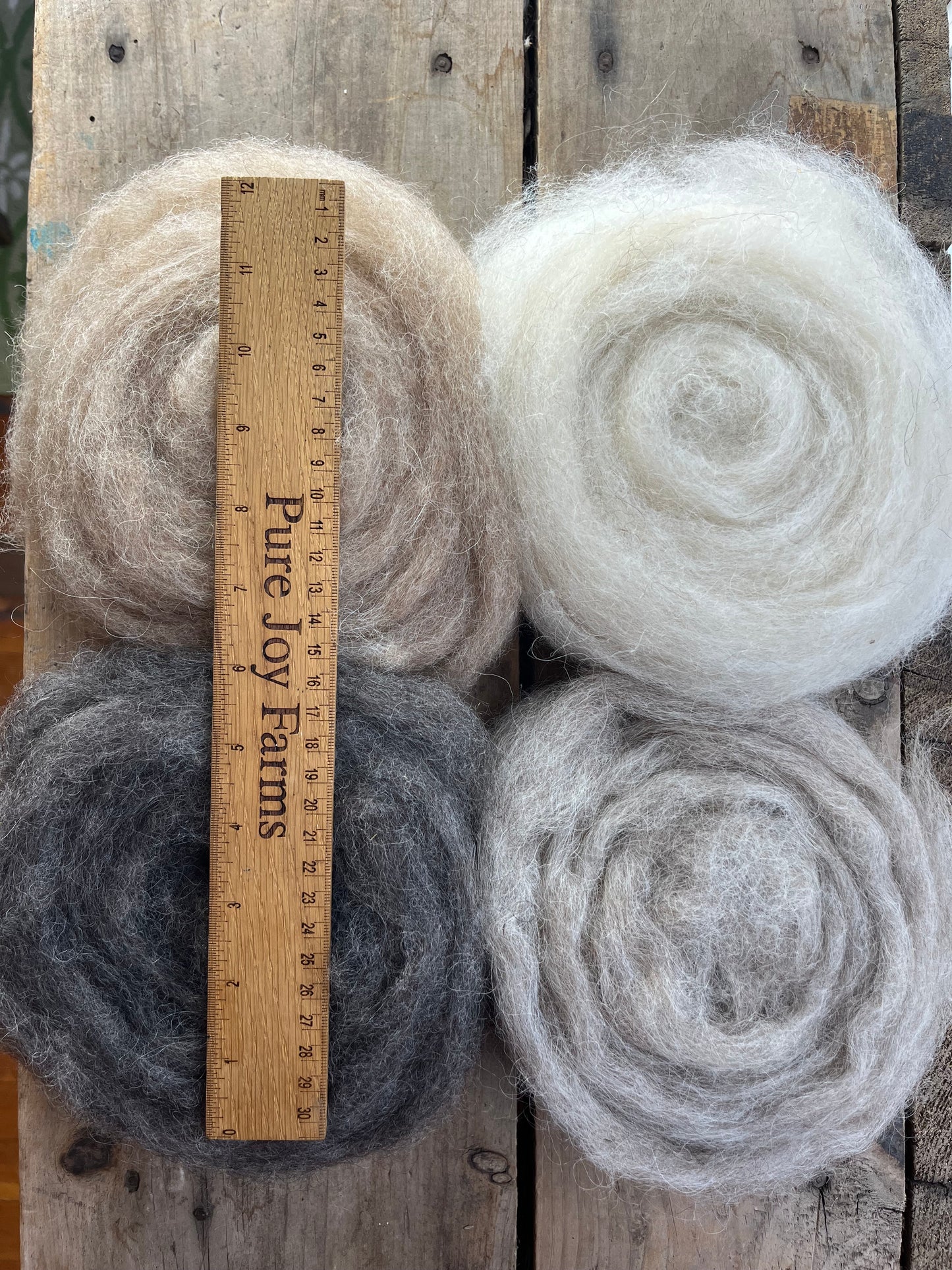 Icelandic Wool Roving Bumps (1 oz each)