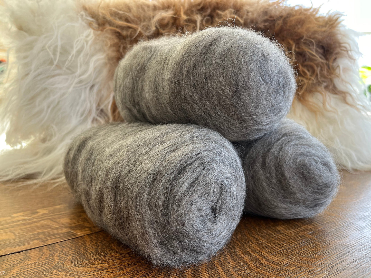 Icelandic Wool Roving Heather Gray