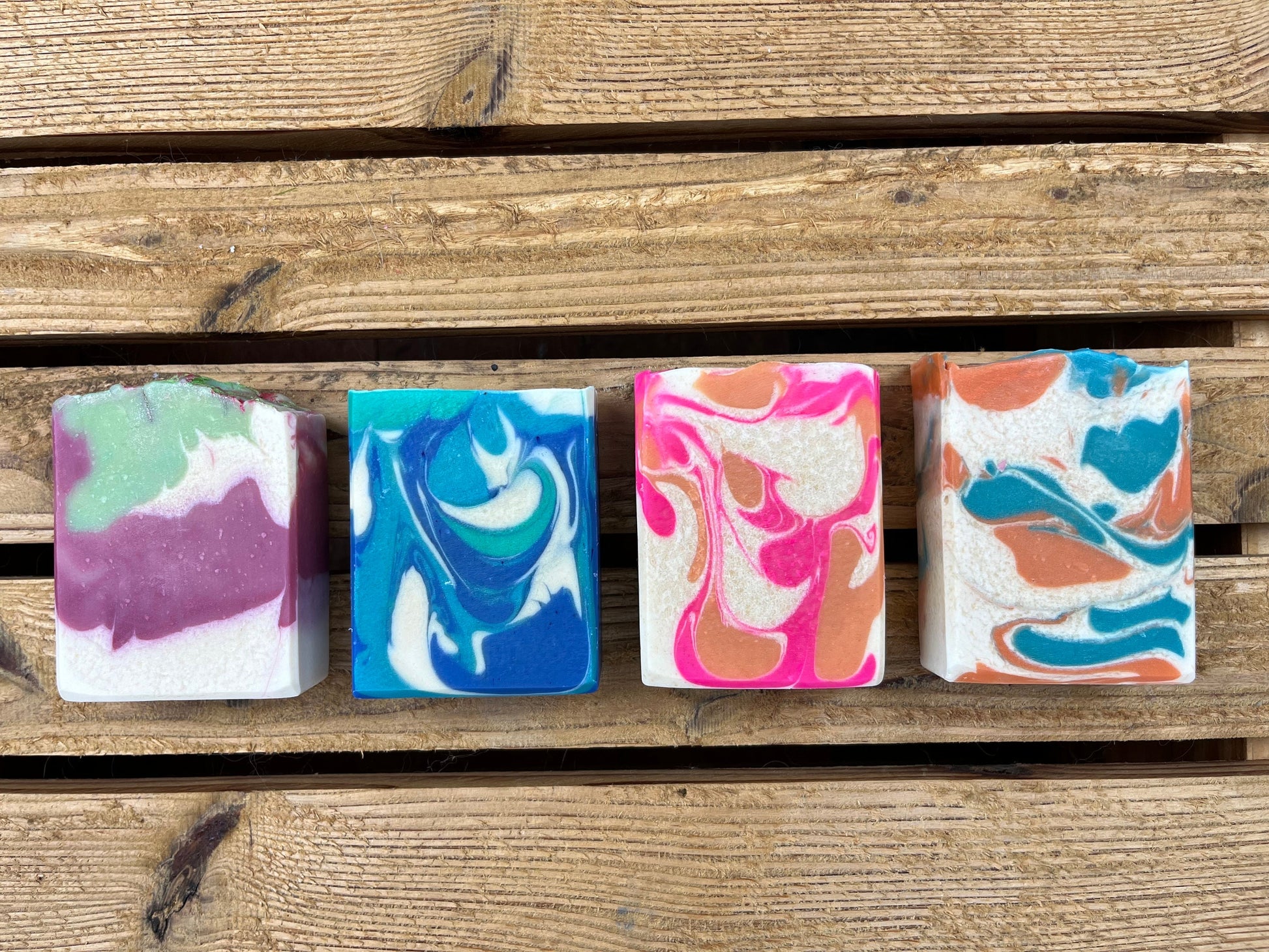 Sweet Nectar + Hibiscus Sheep Milk Bar Soap with Mica Powder