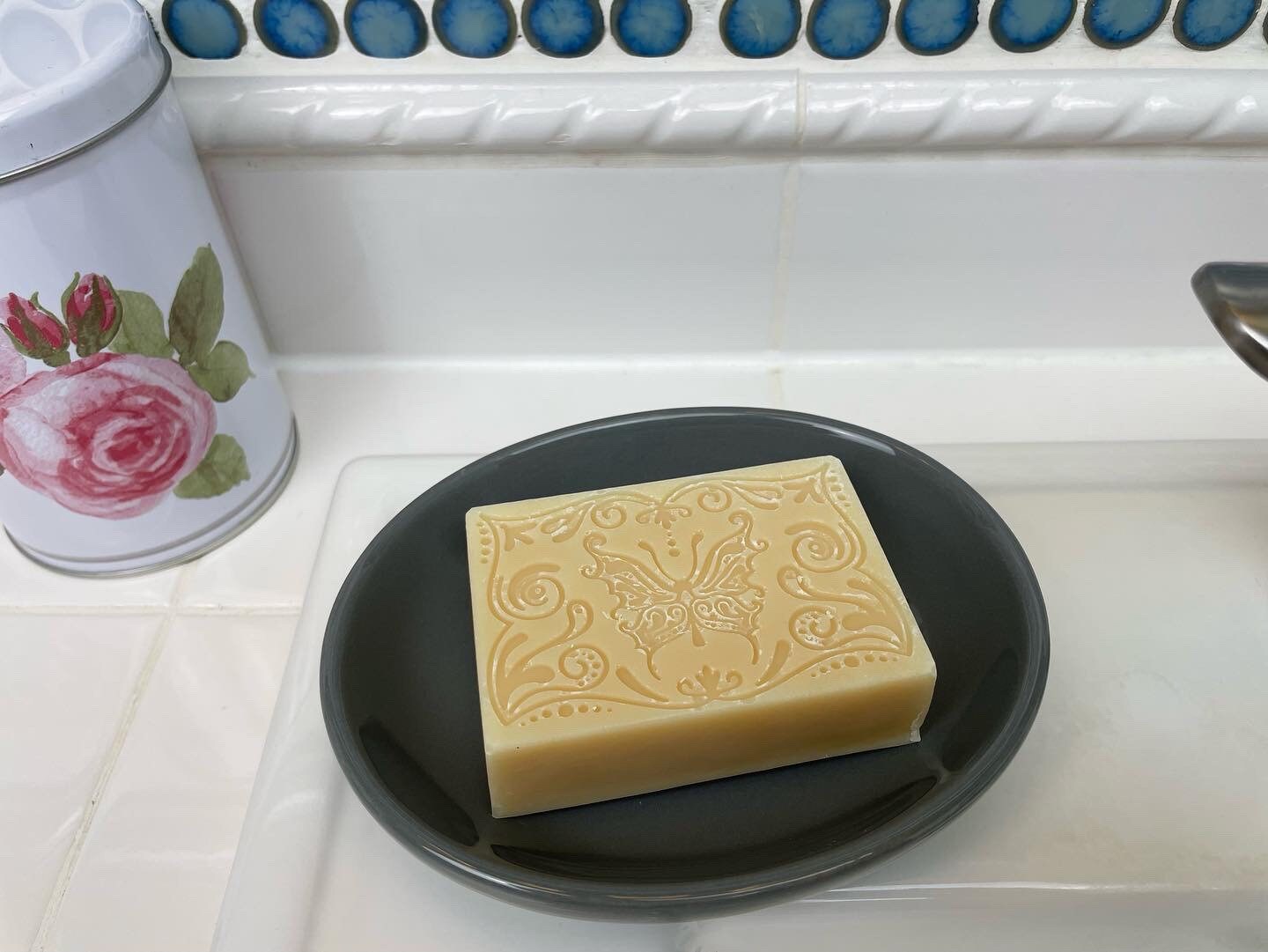 Peppermint + Tea Tree Icelandic Sheep Milk Bar Soap